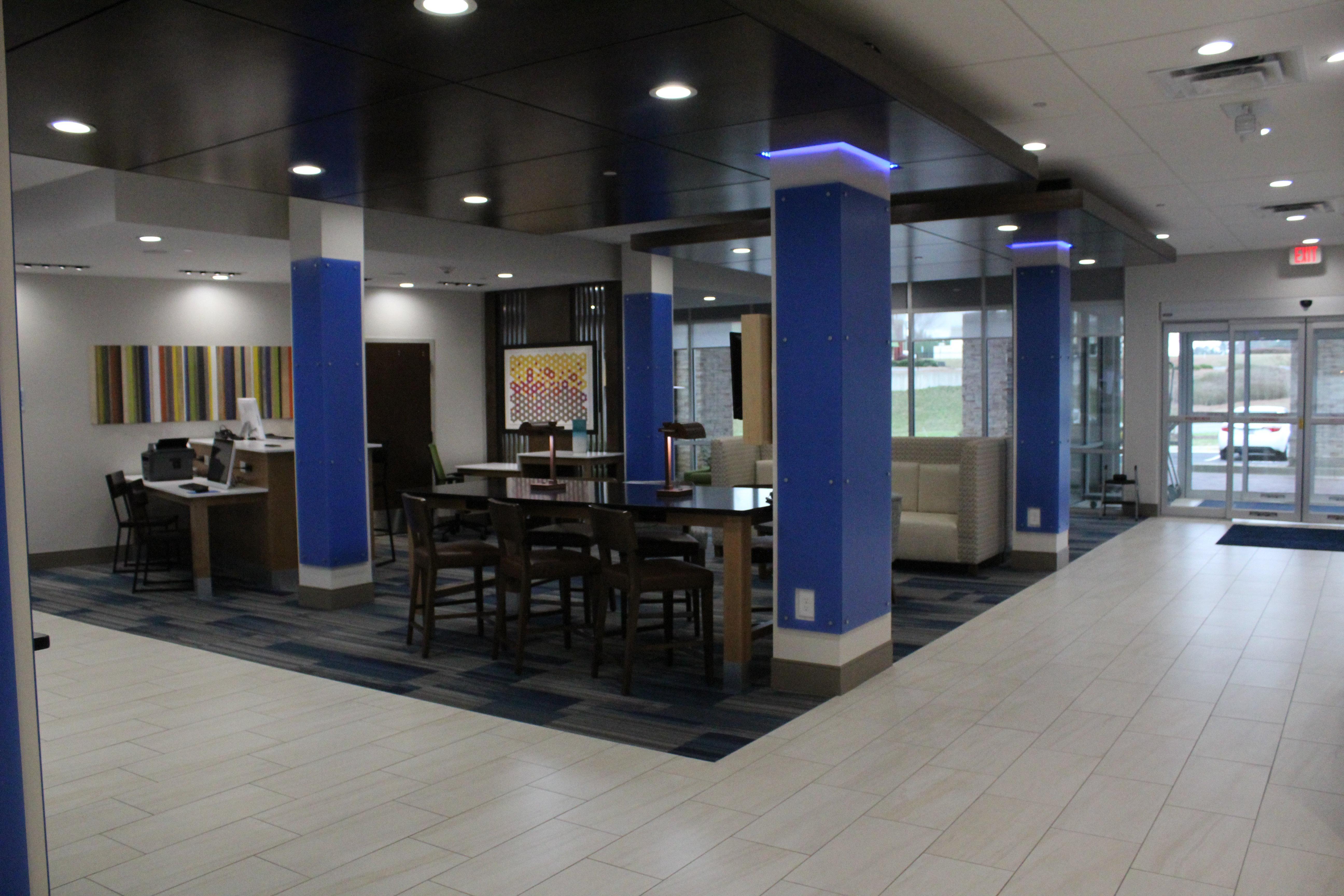 Holiday Inn Express & Suites - Milledgeville, An Ihg Hotel מראה חיצוני תמונה